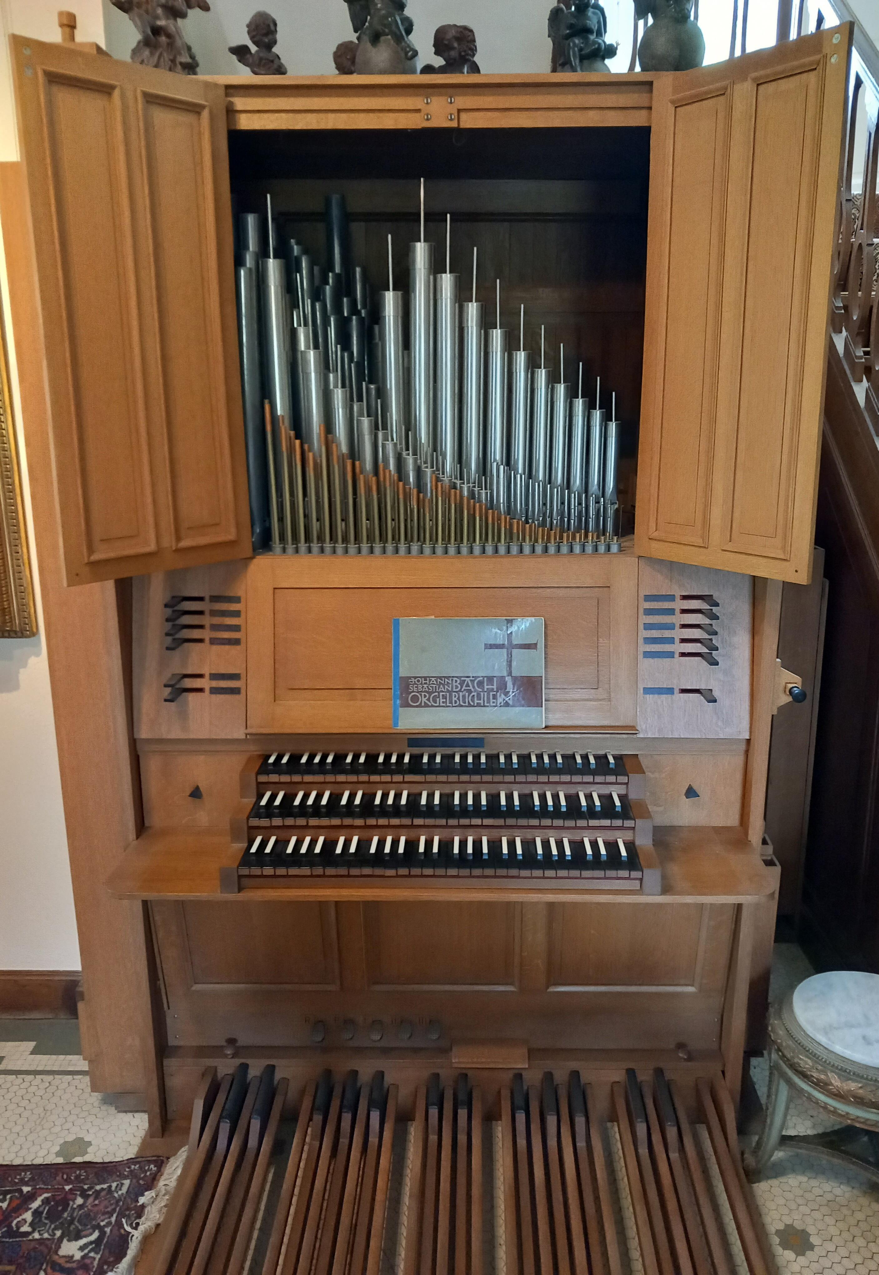 Hausorgel 11/III+P